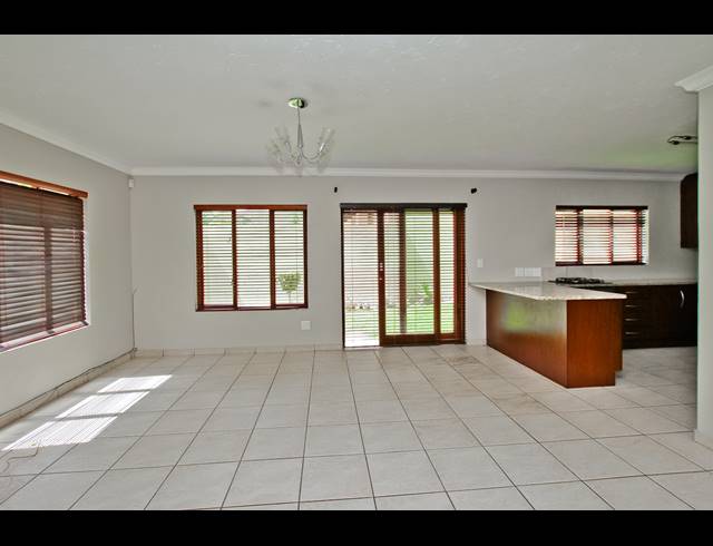 3 BEDROOM HOUSE FOR SALE IN FERNDALE